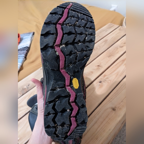 GRI Sport Hiking Boots - Picture 4 of 4